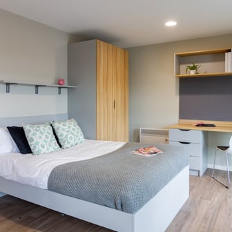 Silver Studio - Image 1